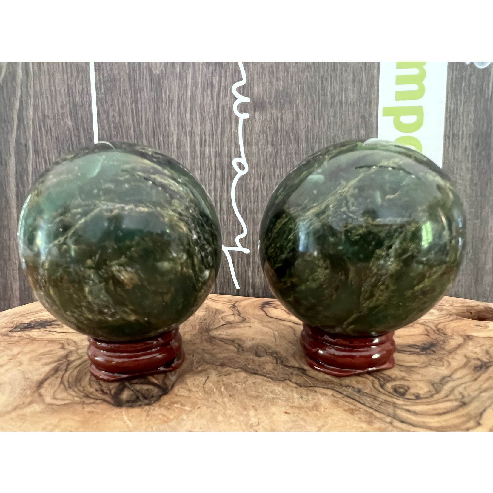 large emerald sphere, helps strengthen the immune system, has the power to fight against viral diseases such as the flu angina pectoris