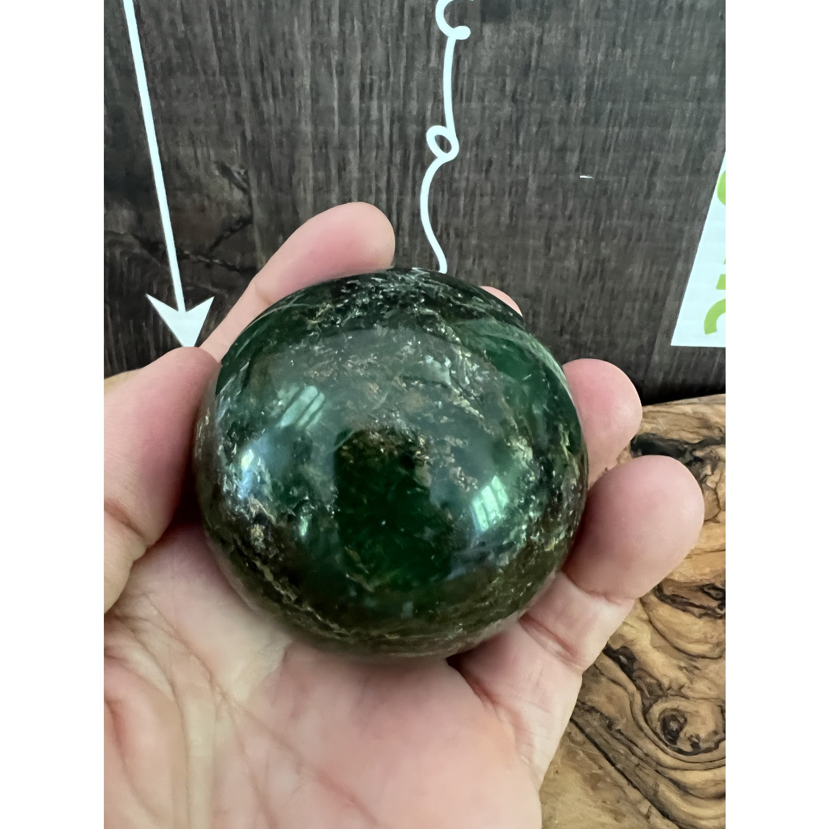 large emerald sphere, helps strengthen the immune system, has the power to fight against viral diseases such as the flu angina pectoris