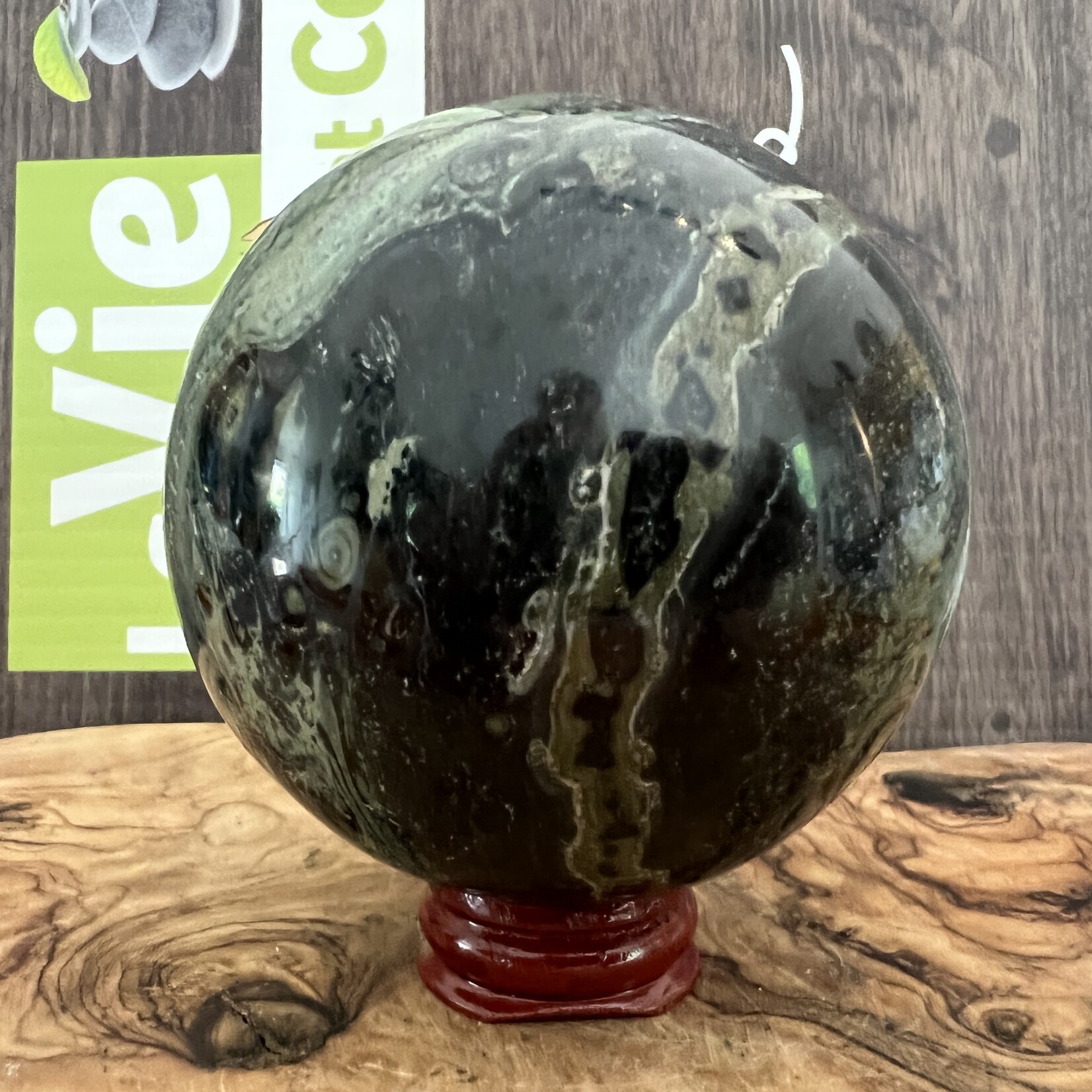 impressive kambaba jasper sphere XL, helps to enjoy the present moment without dwelling on the past or being anxious about the future