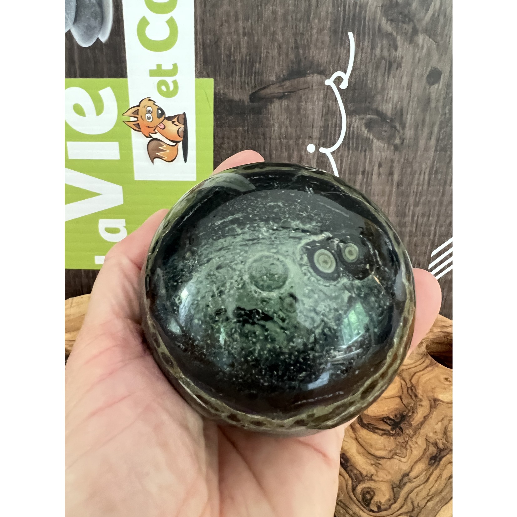 impressive kambaba jasper sphere XL, helps to enjoy the present moment without dwelling on the past or being anxious about the future