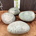Polished Garnierite Palm Stone