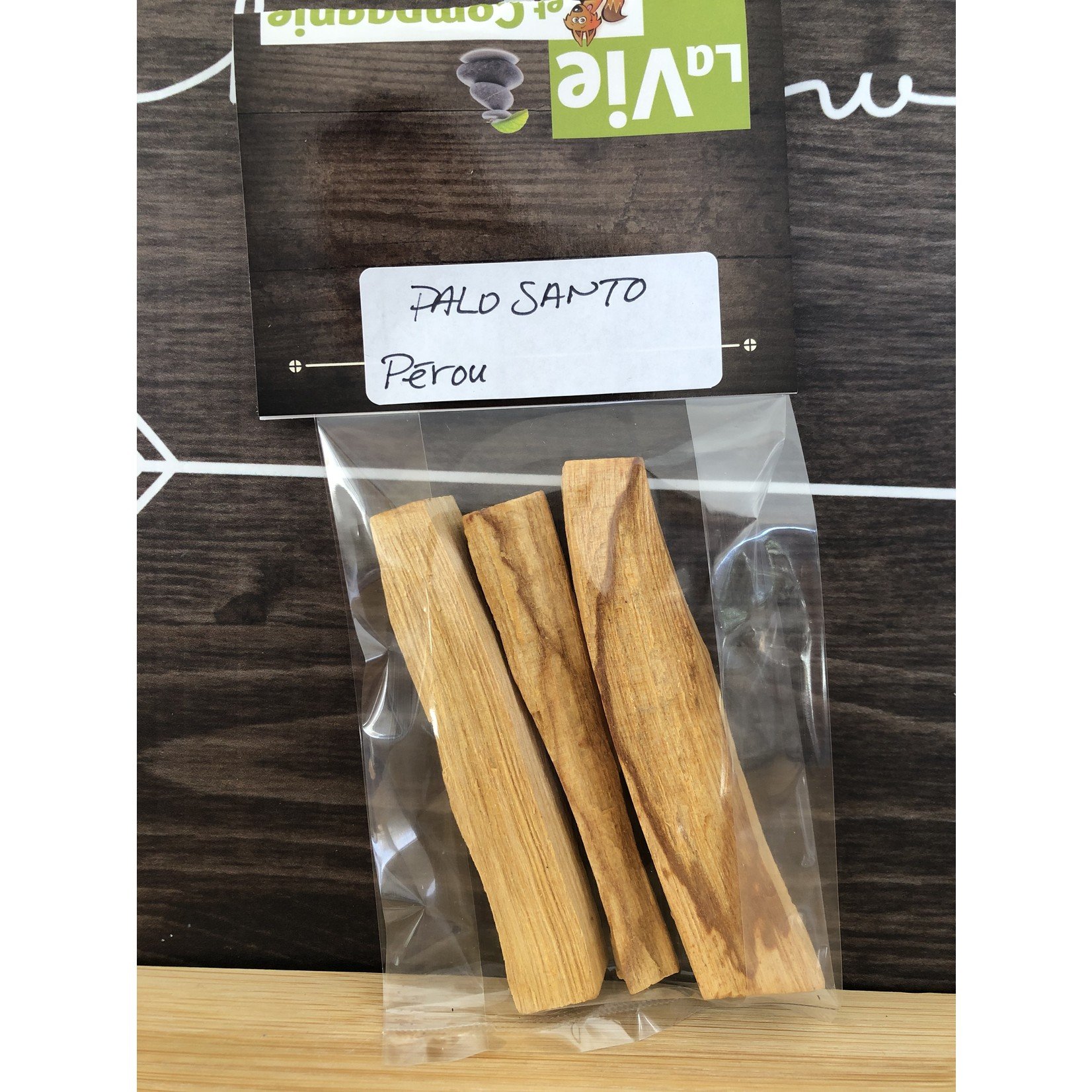 Palo Santo sticks (3), this sacred wood has been used for thousands of years by shamans and healers among the Inca population