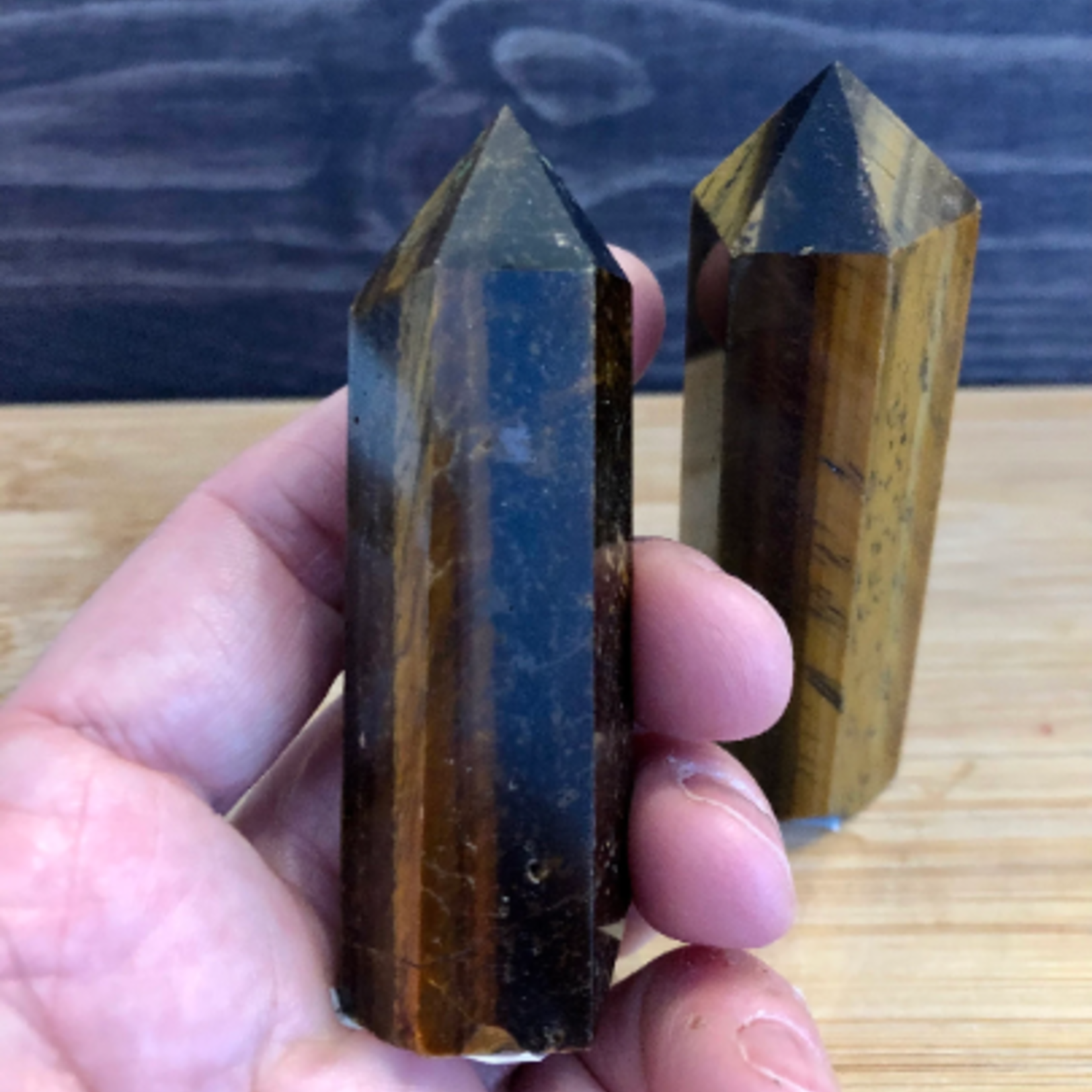 natural tiger's eye tower, stone of protection very appreciated to repel negative energies, protects us against curses