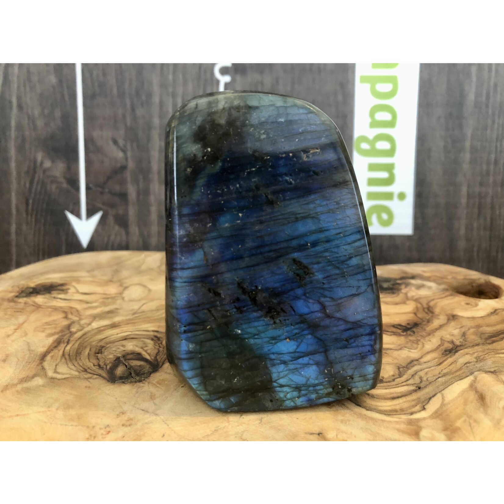 brilliant blue labradorite free form, stimulates the imagination and calms an overactive mind