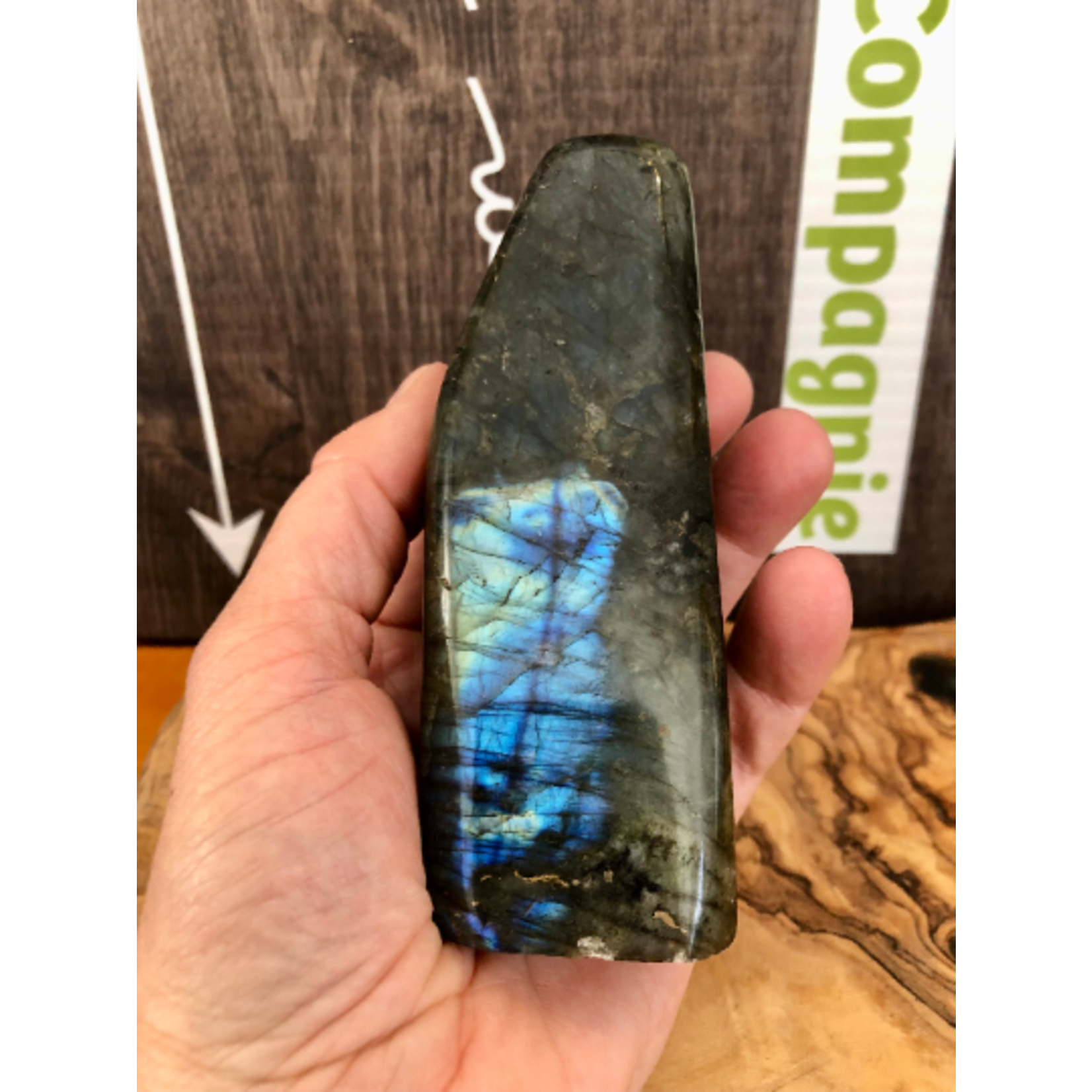 long labradorite free form, banishes fears and insecurities, and strengthens faith in oneself and trust in the universe
