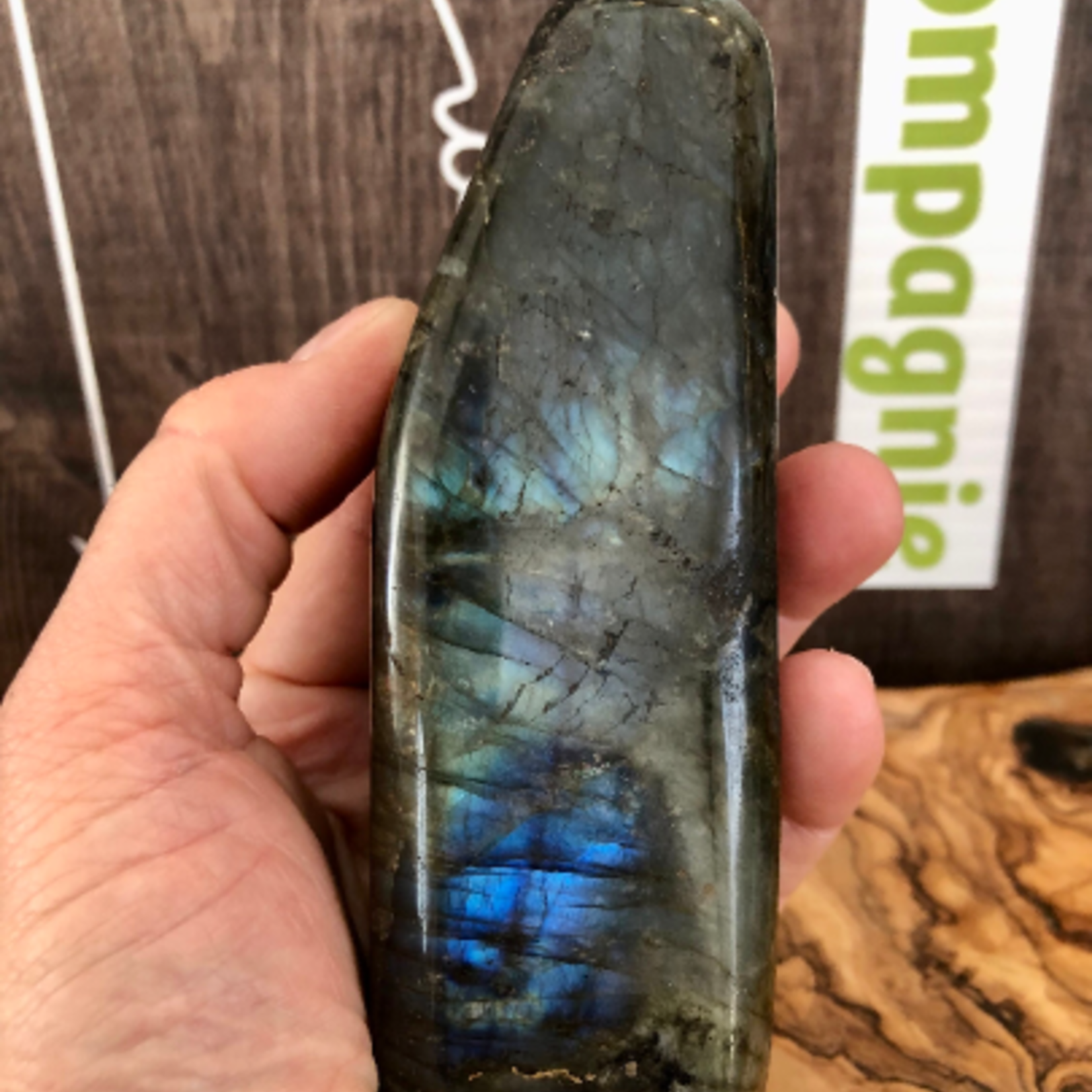 long labradorite free form, banishes fears and insecurities, and strengthens faith in oneself and trust in the universe