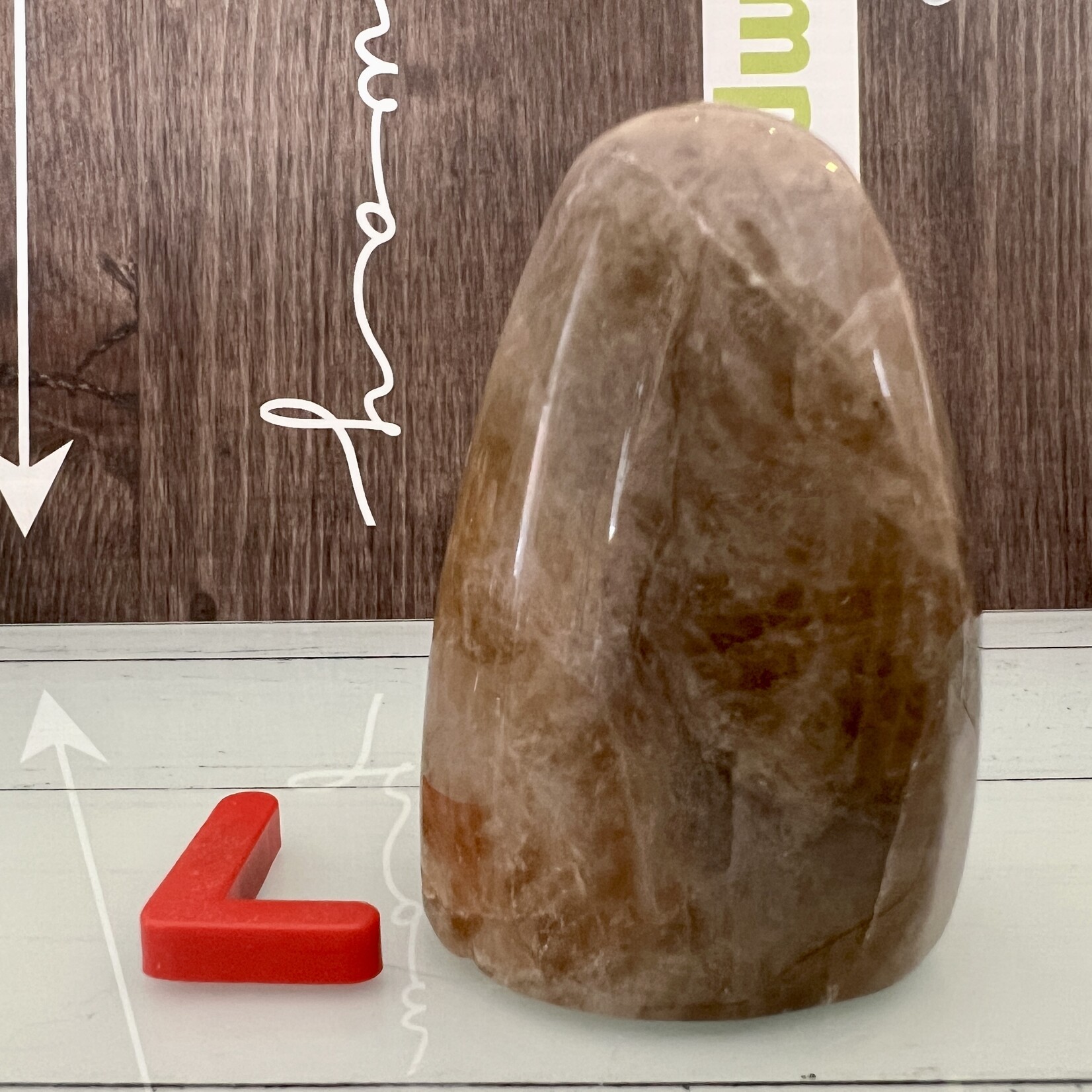 great quality natural citrine palm stone , stone synonymous with money and wealth, brings a good vibration in your home