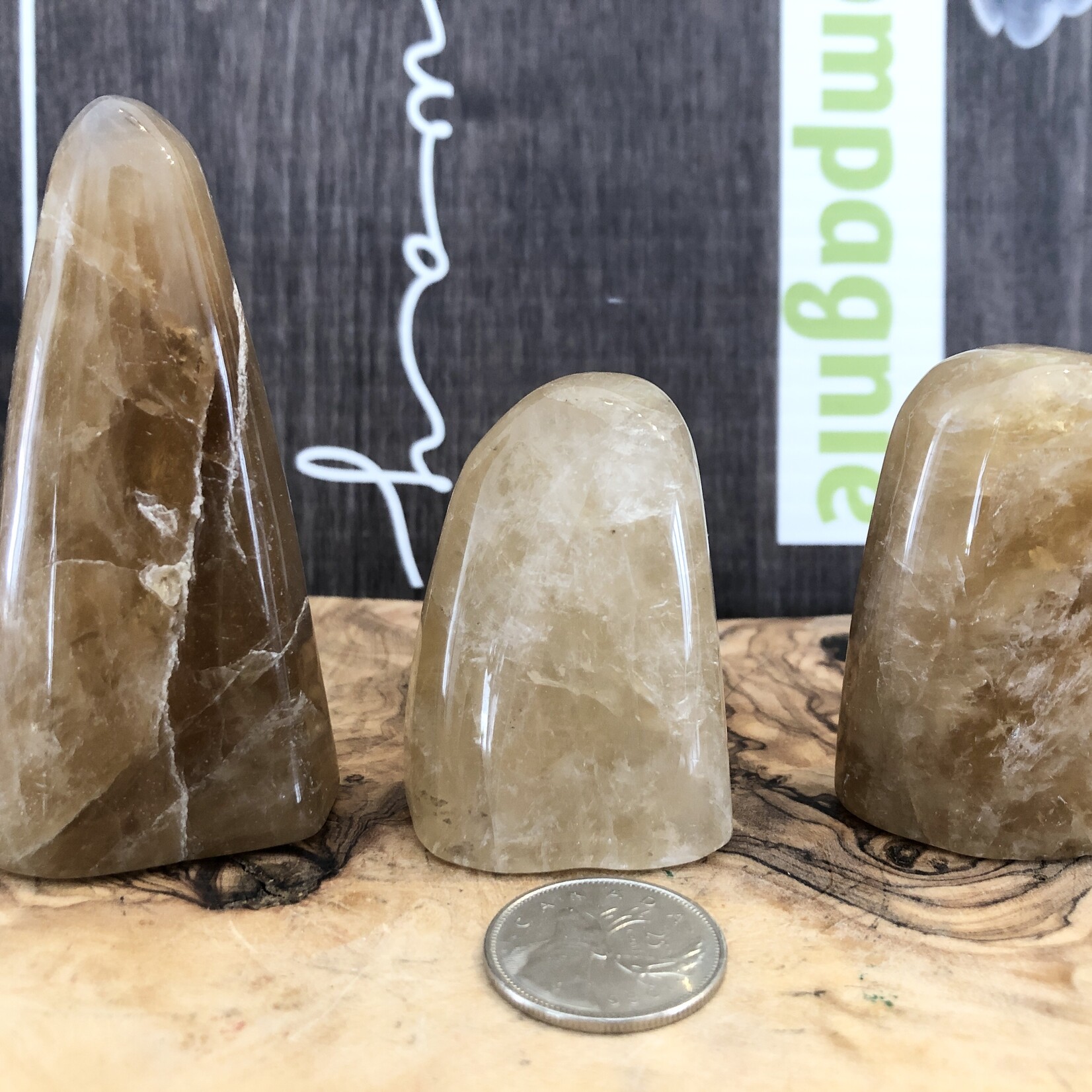 great quality natural citrine palm stone , stone synonymous with money and wealth, brings a good vibration in your home