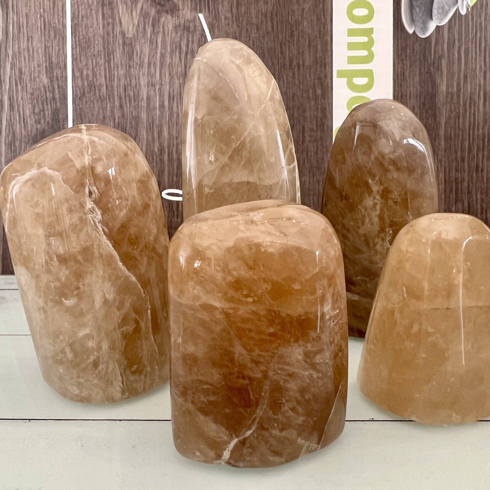 great quality natural citrine palm stone , stone synonymous with money and wealth, brings a good vibration in your home
