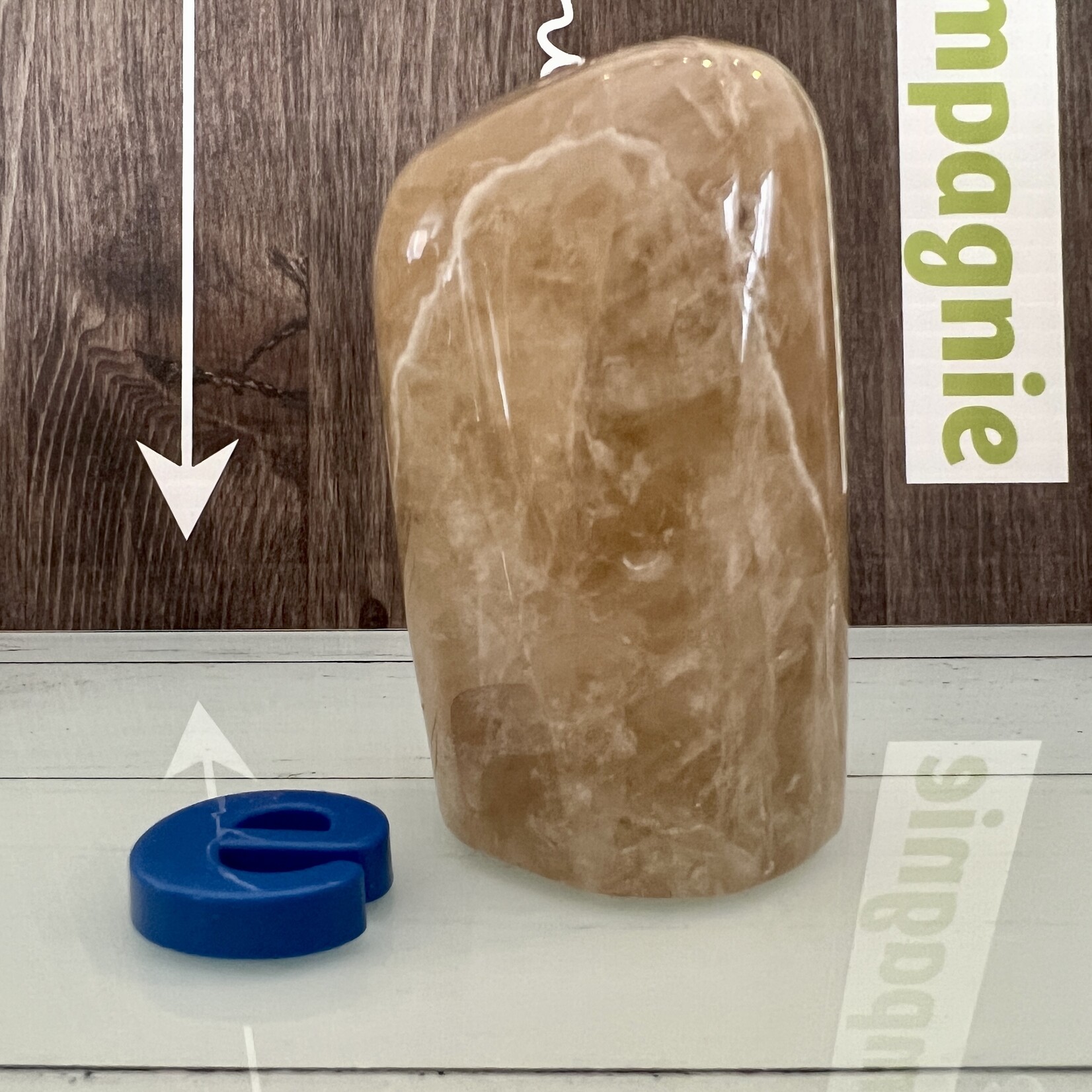 great quality natural citrine palm stone , stone synonymous with money and wealth, brings a good vibration in your home