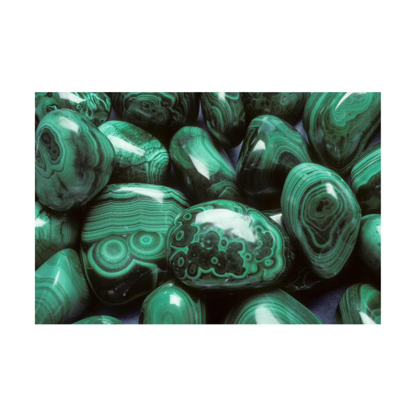 Exquisite Premium Malachite Tumbled Stone - A Luxurious Green Mineral for Pain Relief and Wellness