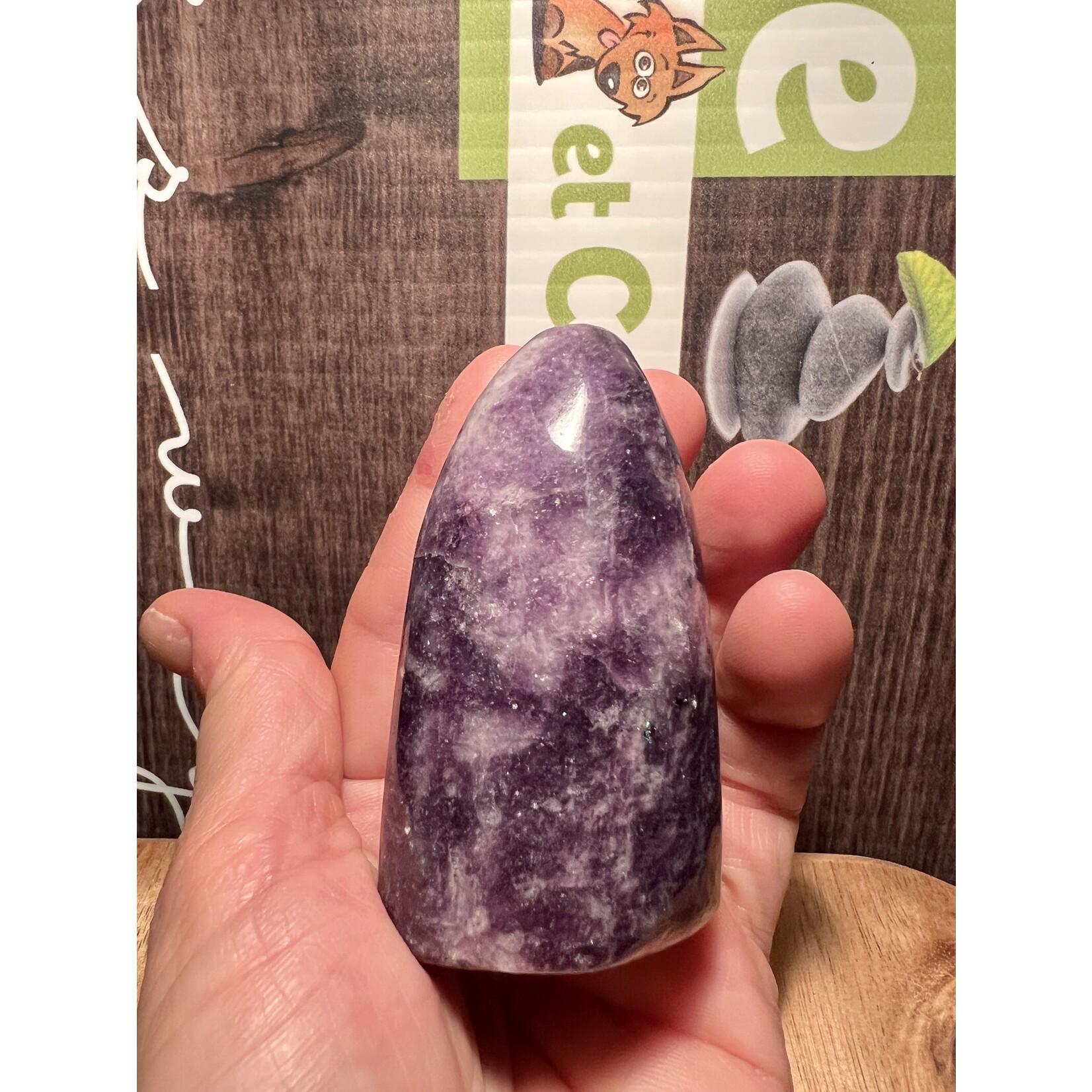 Forme libre de lépidolite violette – Bijou serein qui soulage le stress et calme l'esprit