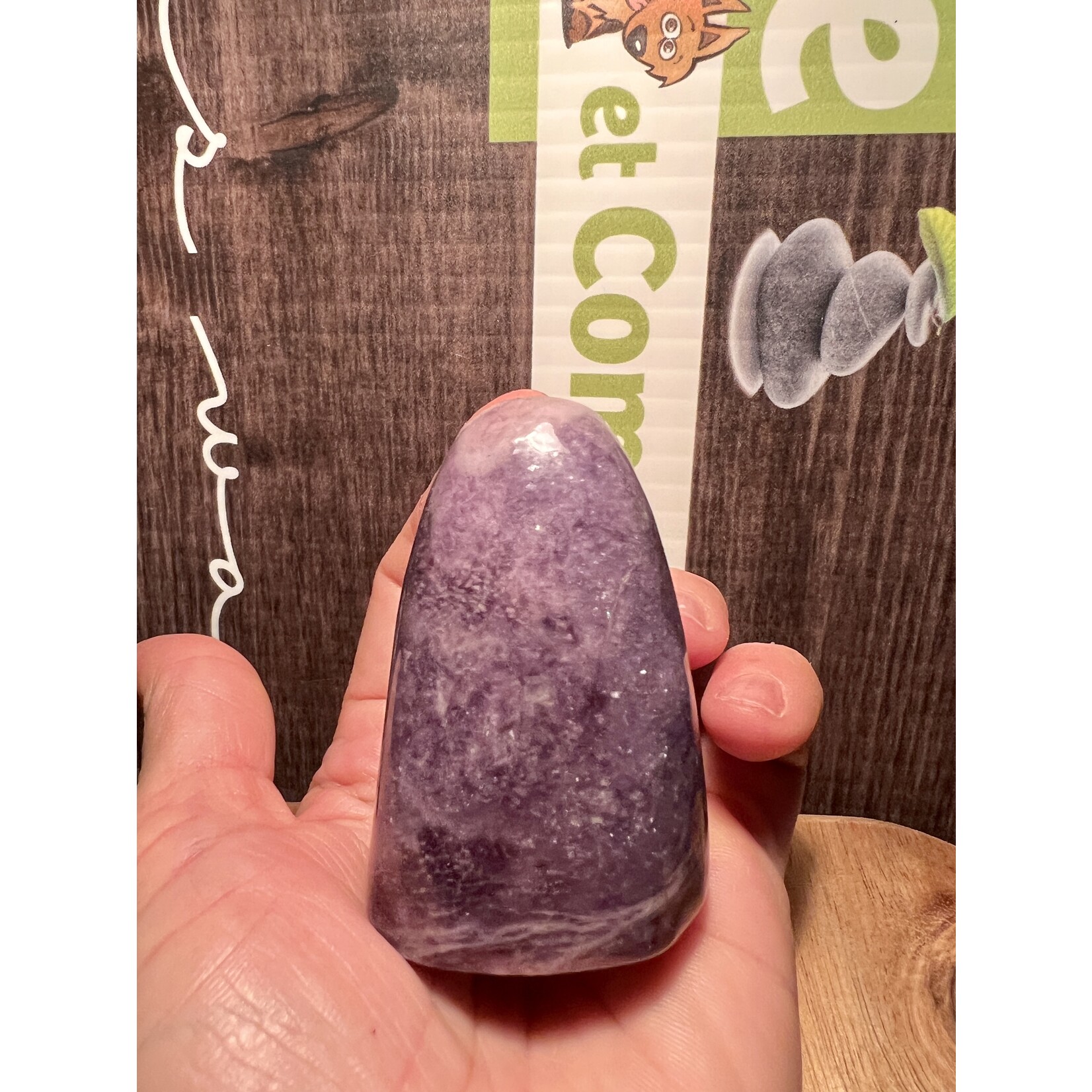 Forme libre de lépidolite violette – Bijou serein qui soulage le stress et calme l'esprit