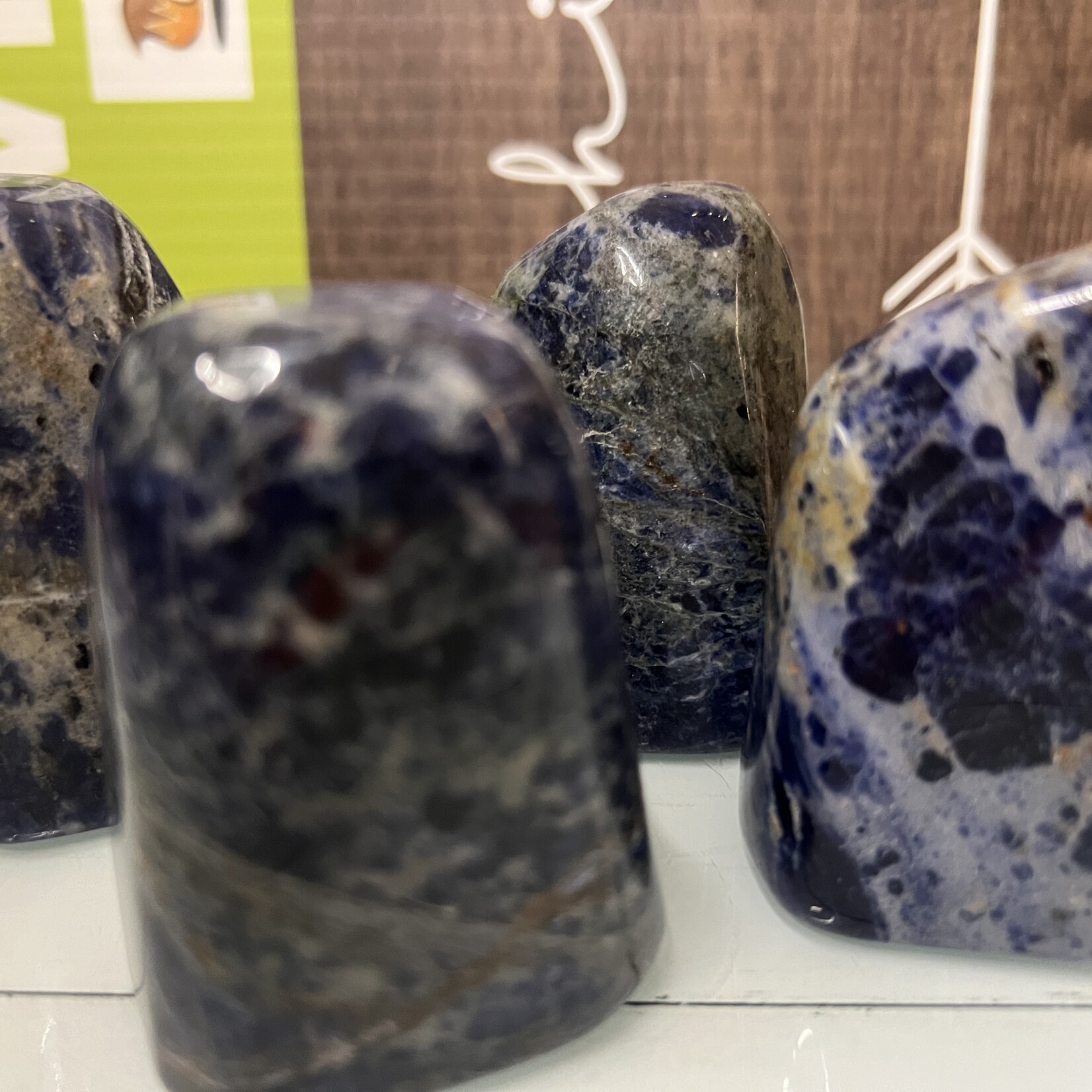 Pierre de Sodalite Polie Forme Libre – Renforceur d'Équilibre Émotionnel et d'Intuition