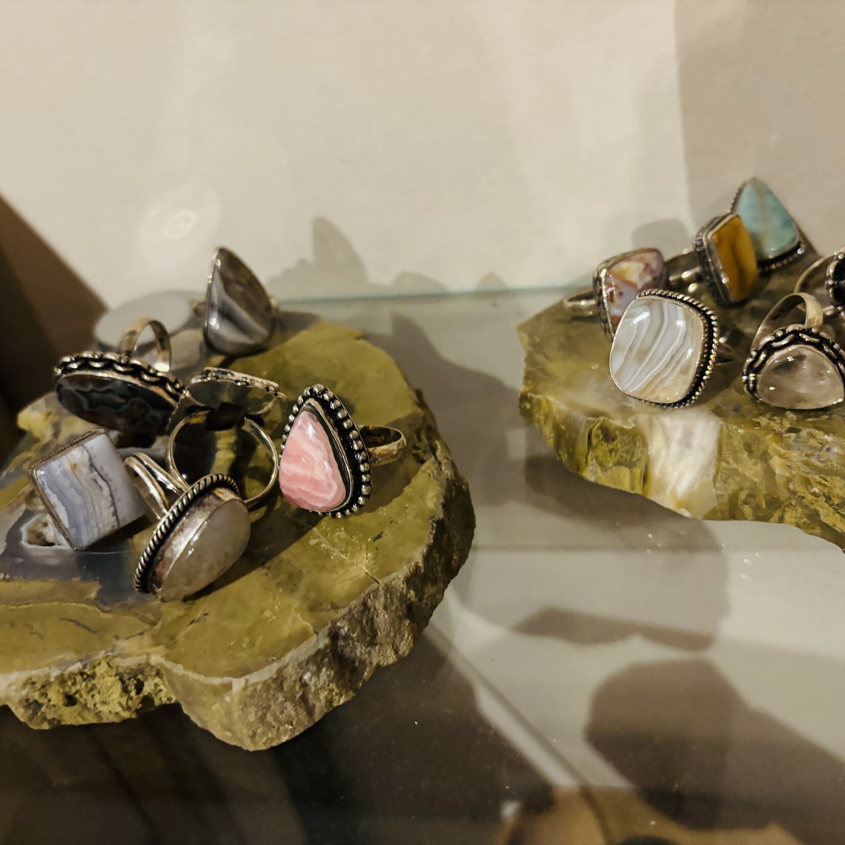 Bague avec pierre naturelle - différentes grandeurs