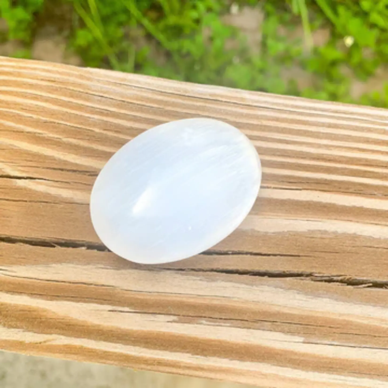 Selenite Hearts & Pebbles – Healing Stones for Energy Balance, Spiritual Protection, and Aura Cleansing