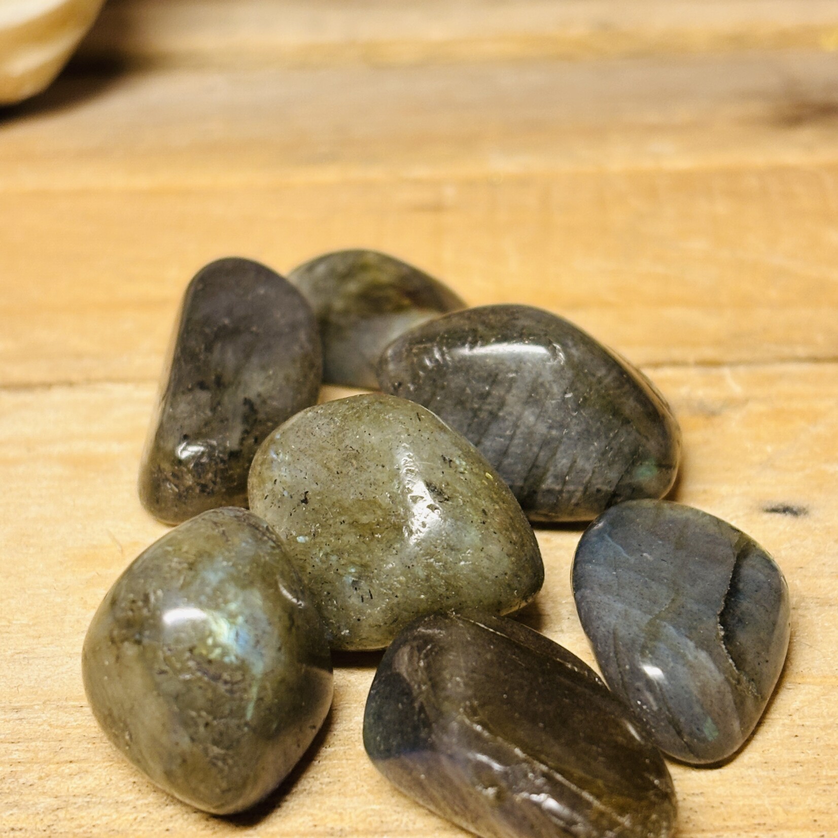 labradorite pierre roulée