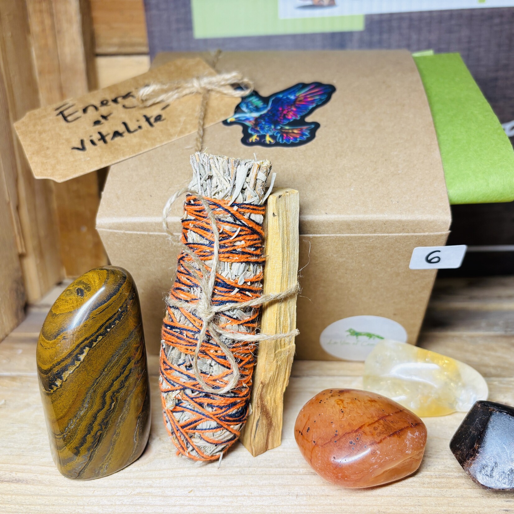 Gift Box – Beginner’s Discovery, Serenity & Relaxation & Energy & Vitality Kits – Selenite, Howlite, Rose Quartz, Agate, Carnelian, Citrine, Red Jasper, Tiger Eye