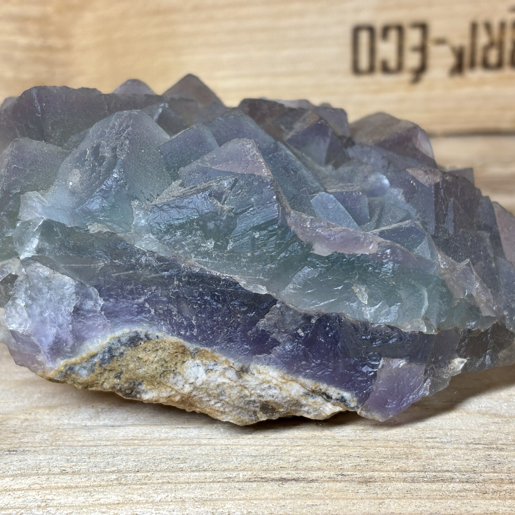 énorme grappe de fluorite verte, grand cristal de fluorite, utile pour le bien-être général, Fluorite vert profond, Fluorite brute