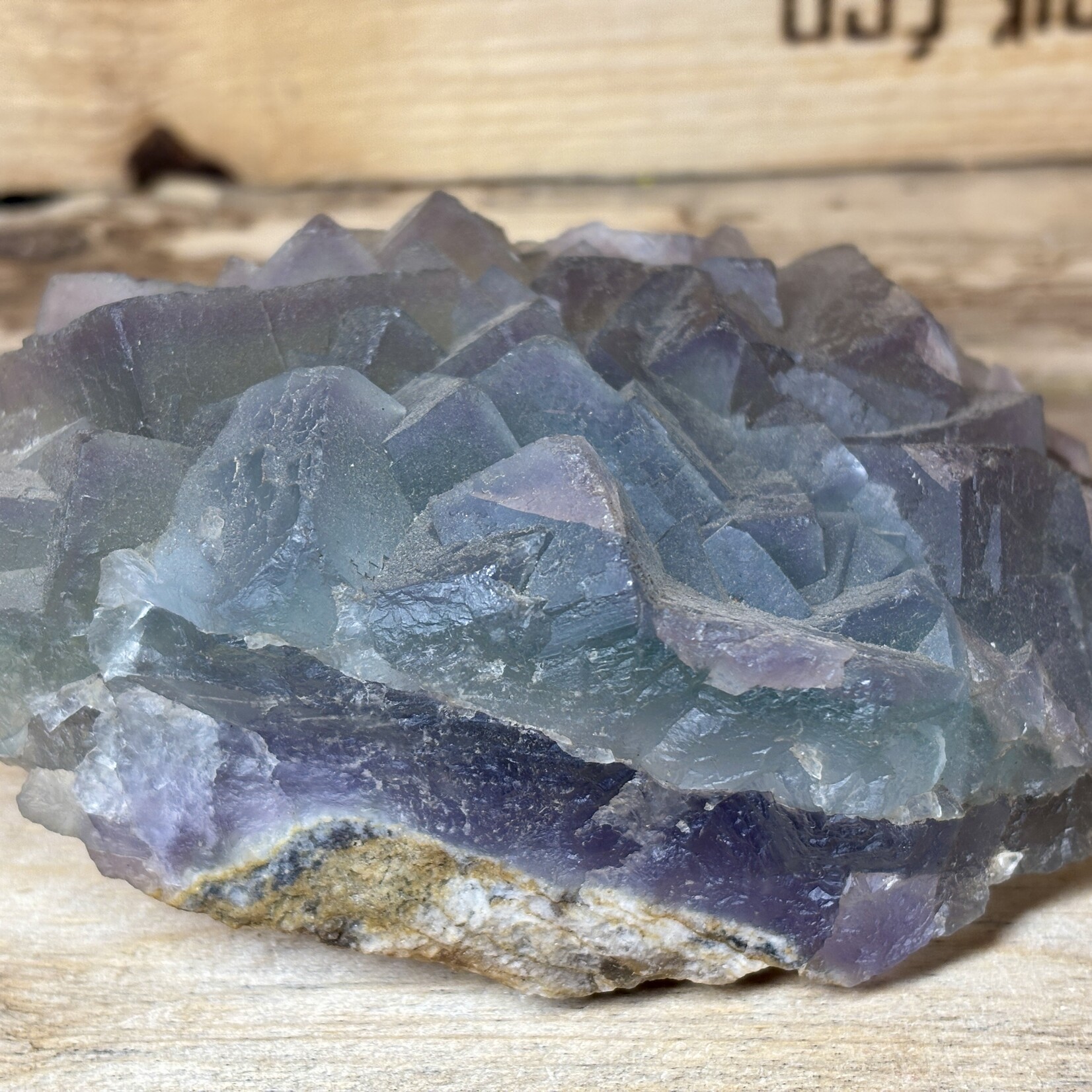 énorme grappe de fluorite verte, grand cristal de fluorite, utile pour le bien-être général, Fluorite vert profond, Fluorite brute
