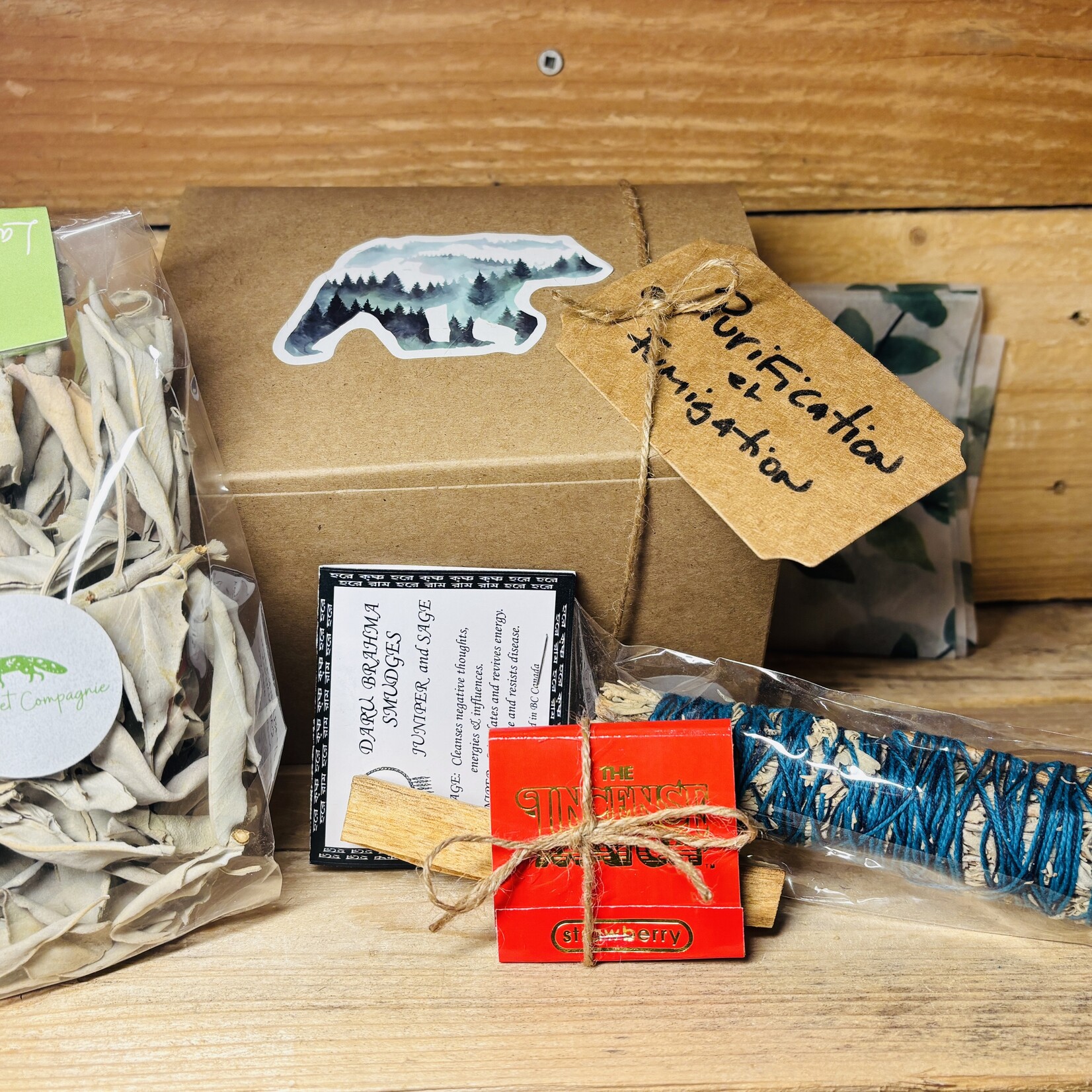 Boîte Cadeau Purification & Fumigation – Sauge Blanche, Palo Santo & Encens pour Nettoyage Énergétique