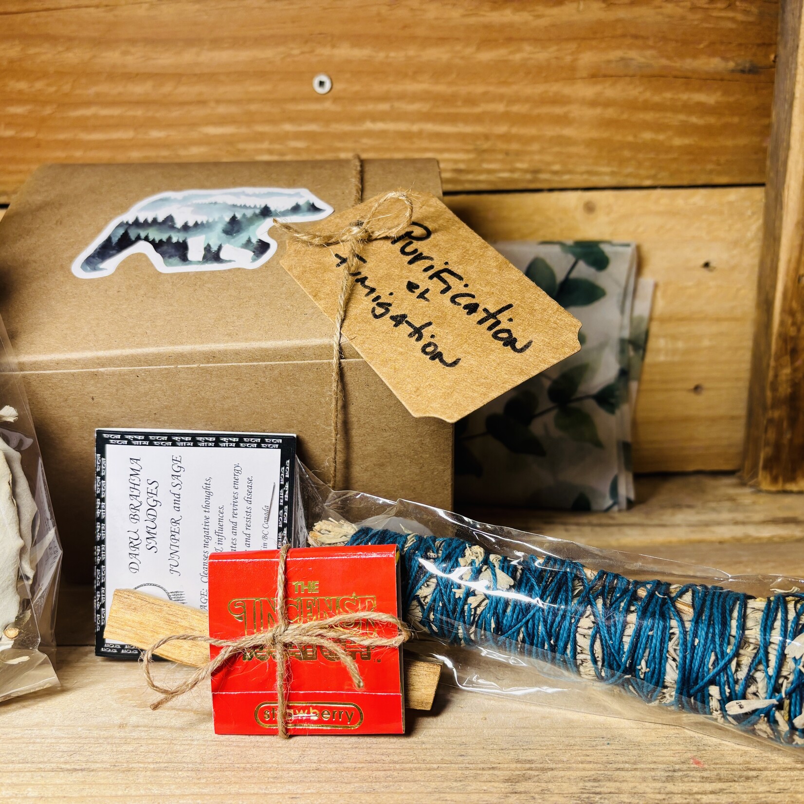Boîte Cadeau Purification & Fumigation – Sauge Blanche, Palo Santo & Encens pour Nettoyage Énergétique