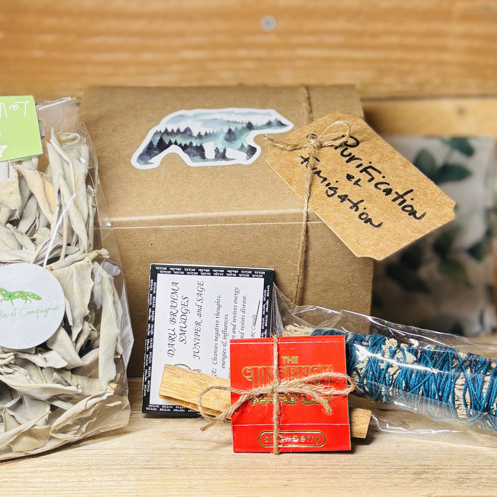 Boîte Cadeau Purification & Fumigation – Sauge Blanche, Palo Santo & Encens pour Nettoyage Énergétique