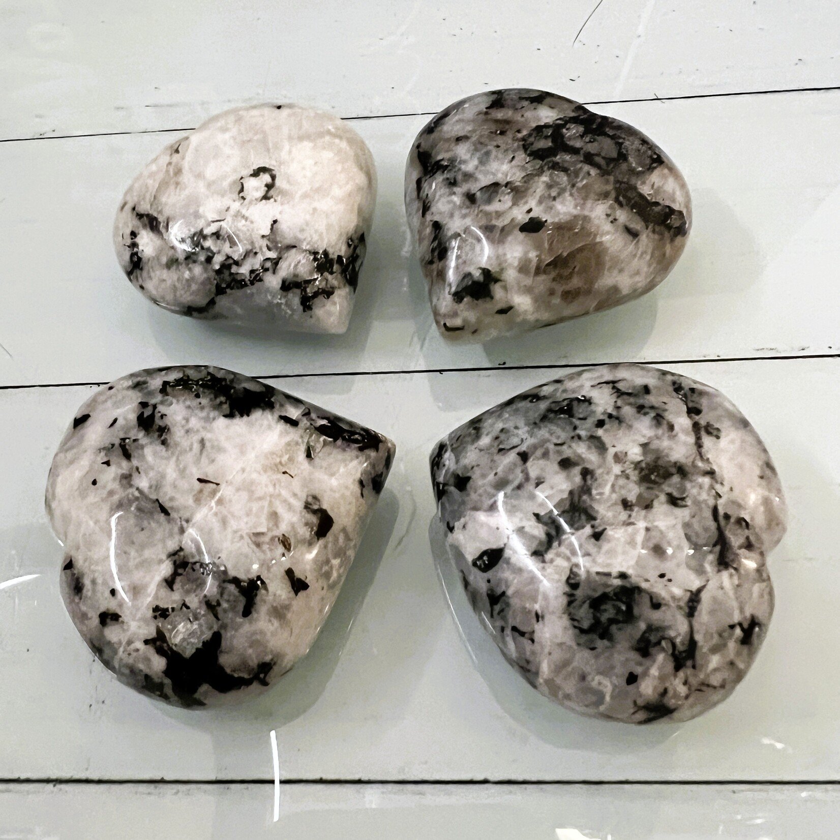 Cœur Pierre de Lune Arc-en-Ciel - Symbole de Pouvoir Féminin