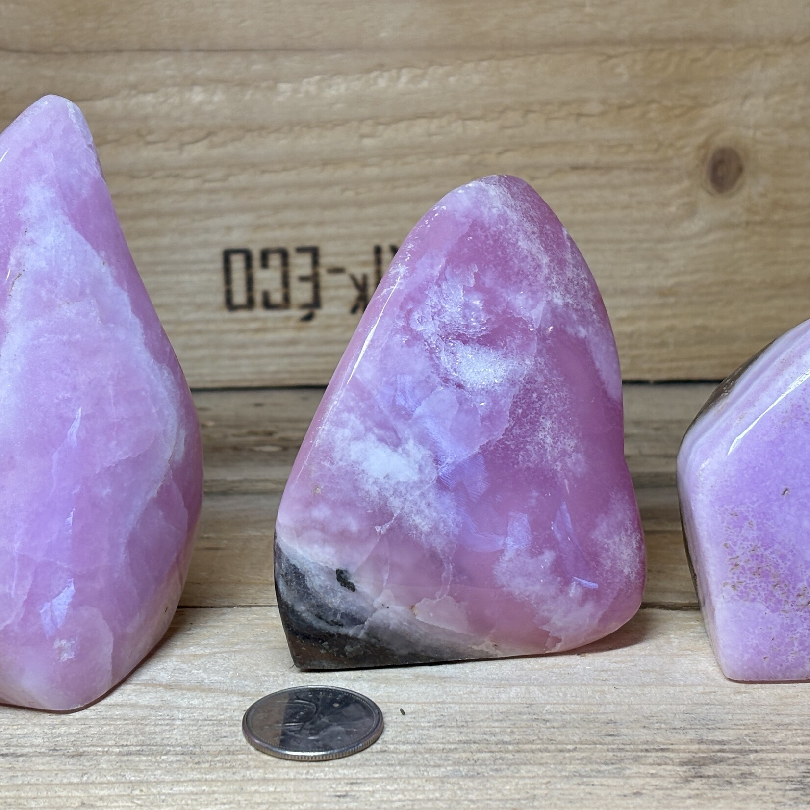 Aragonite Rose Forme Libre – Cristal Naturel Poli – Pierre du Cœur – Pièce Unique