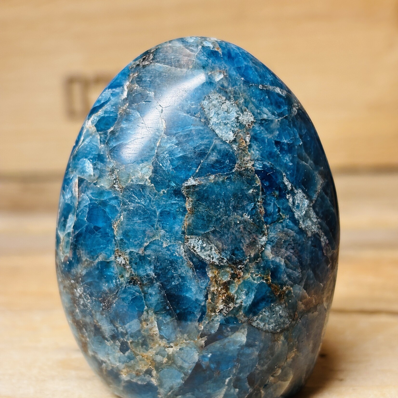 Apatite Bleue Radieuse freeForm Bombé- Améliorant la Communication et l'Auto-Expression avec Amour et Clarté - Copy