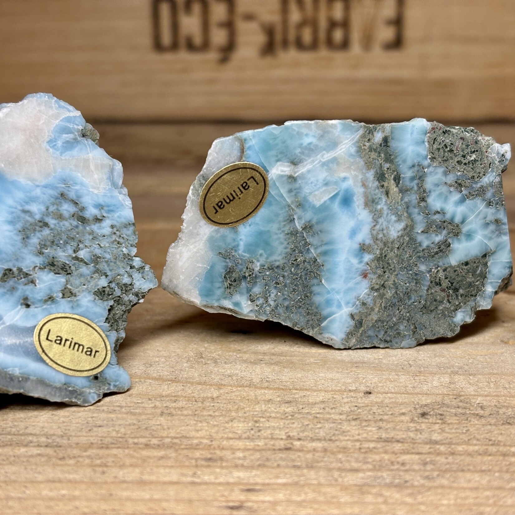 Larimar brute et poli
