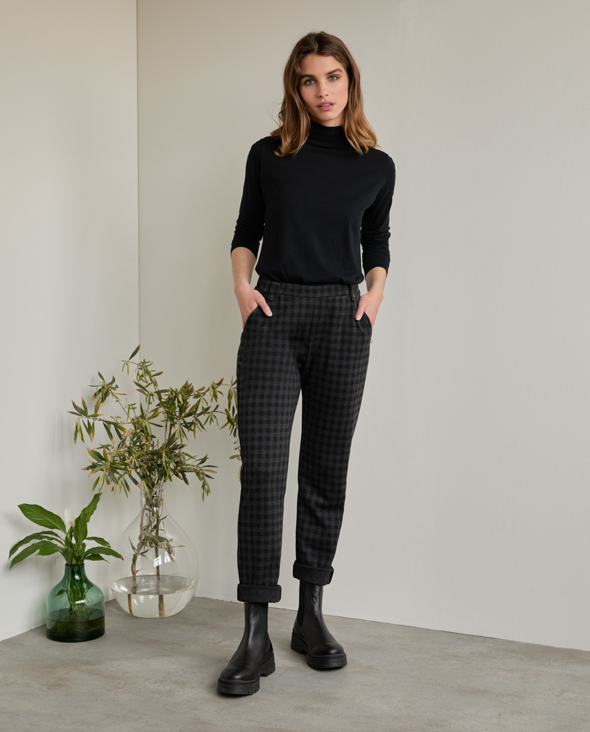 Yerse Pull-on Checked Pant-3
