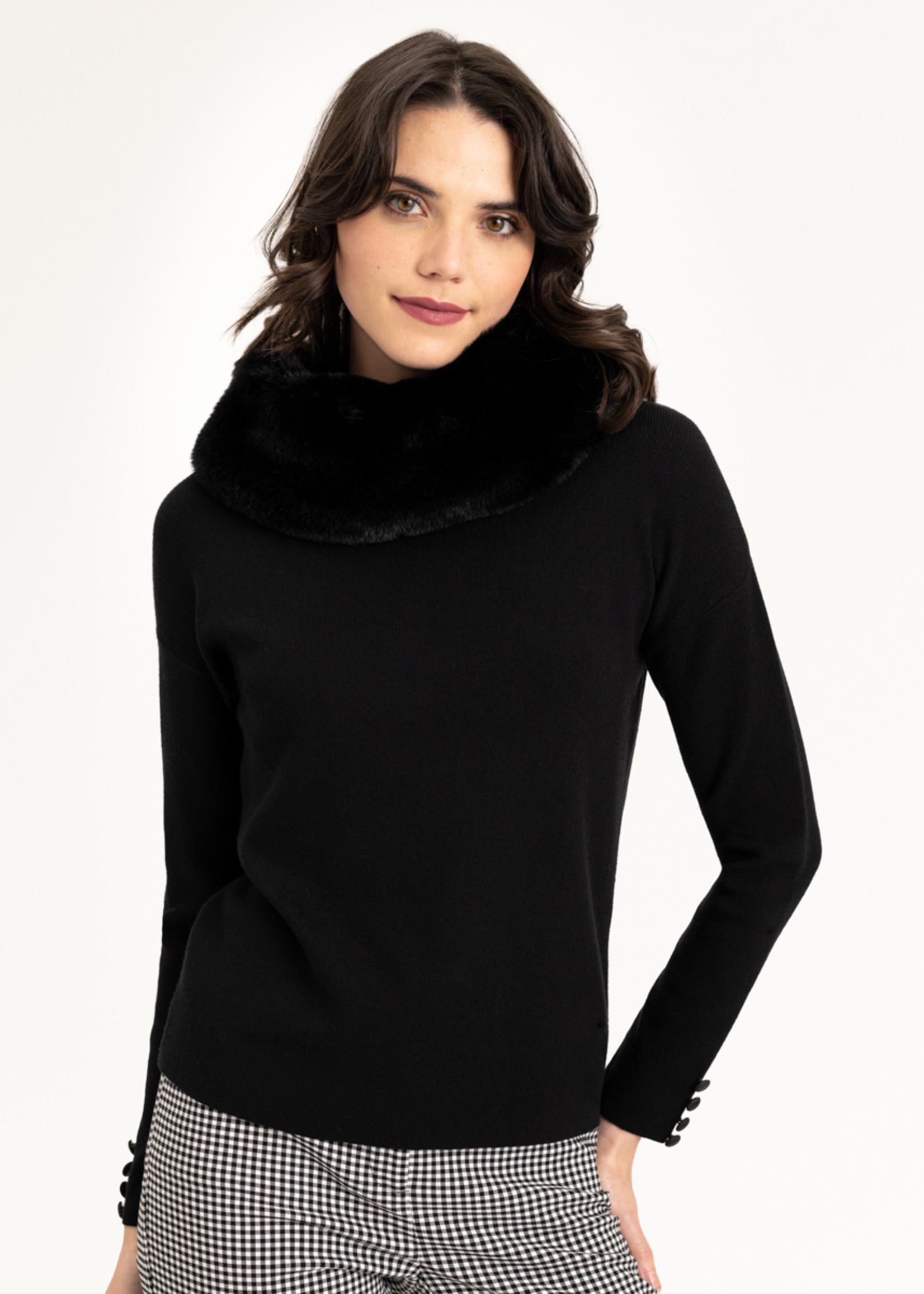 Renuar Pullover Sweater with Faux Fur Collar