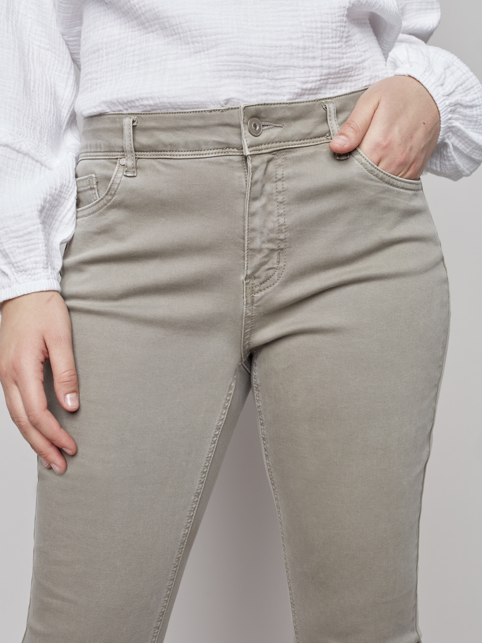 Womens Pocket Capri 