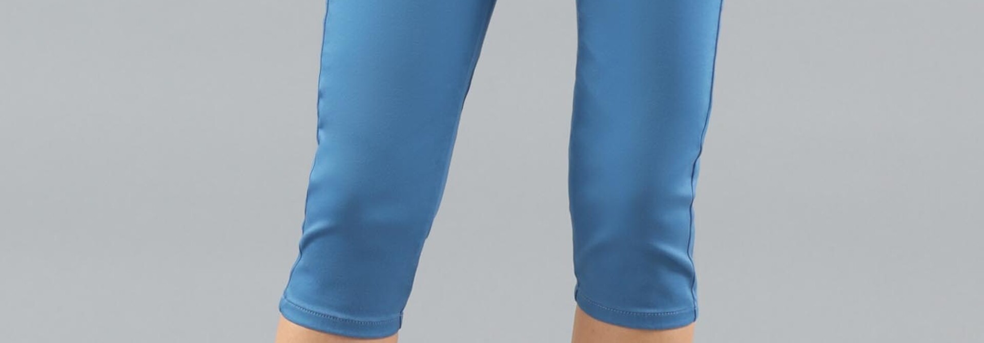 Blue Pull-on Capri