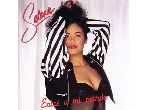 World Selena - Entre A Mi Mundo LP (red)