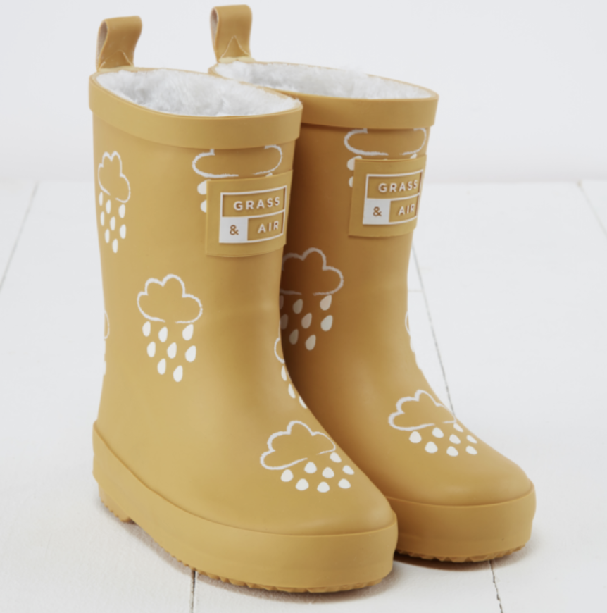 color changing rainboots - mod mama