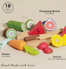 le toy van wooden cutting board + produce