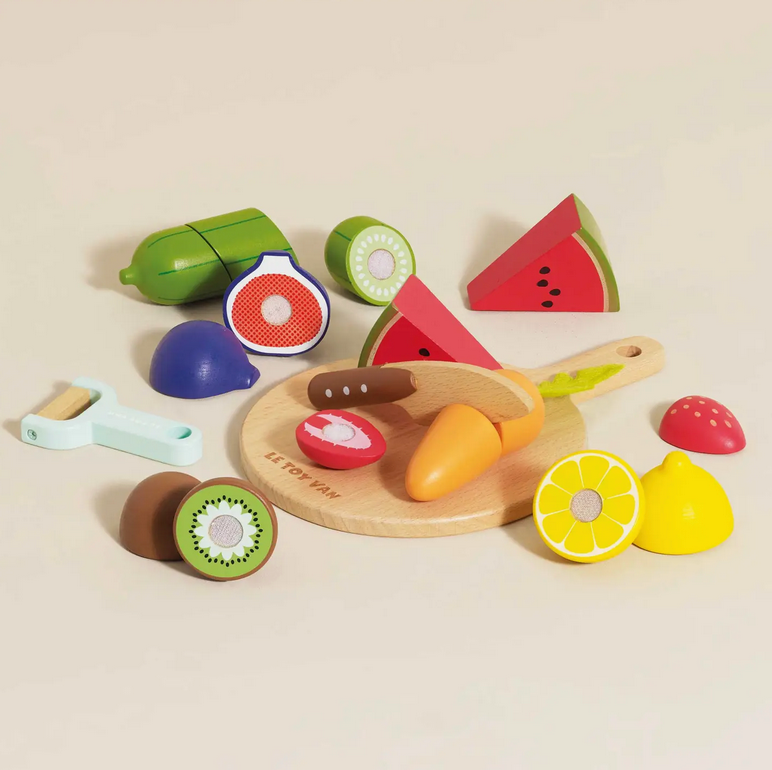 le toy van wooden cutting board + produce