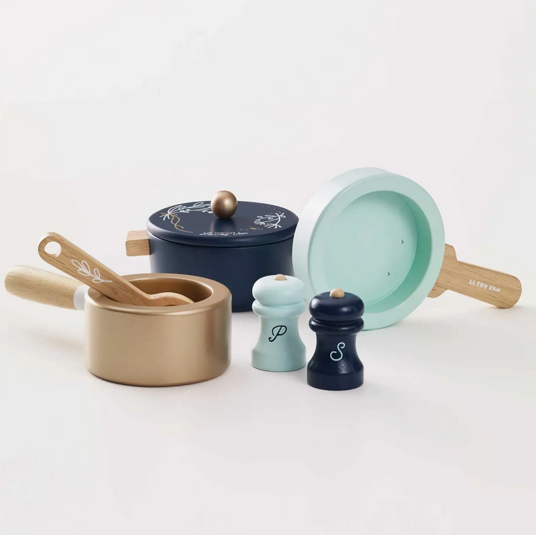 le toy van wooden pots + pans