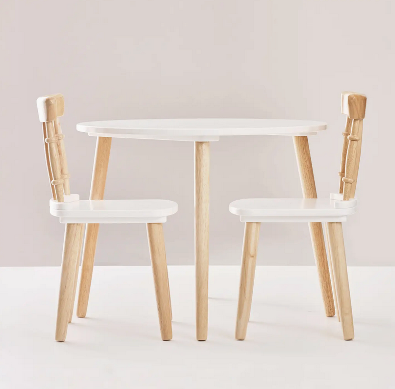 le toy van wooden table + chairs