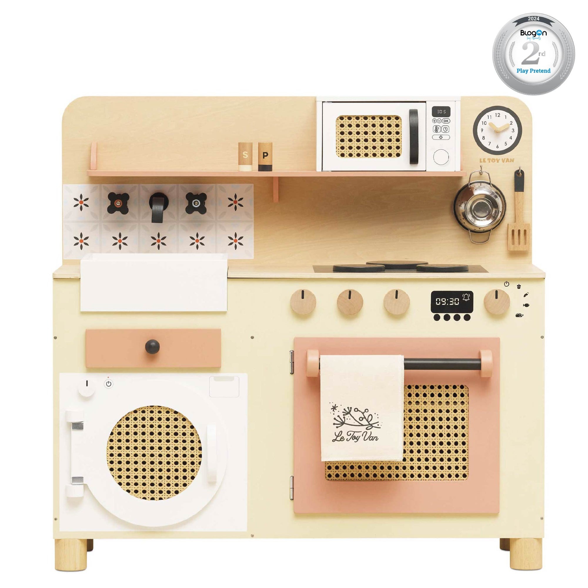 le toy van le toy van family size wooden play kitchen