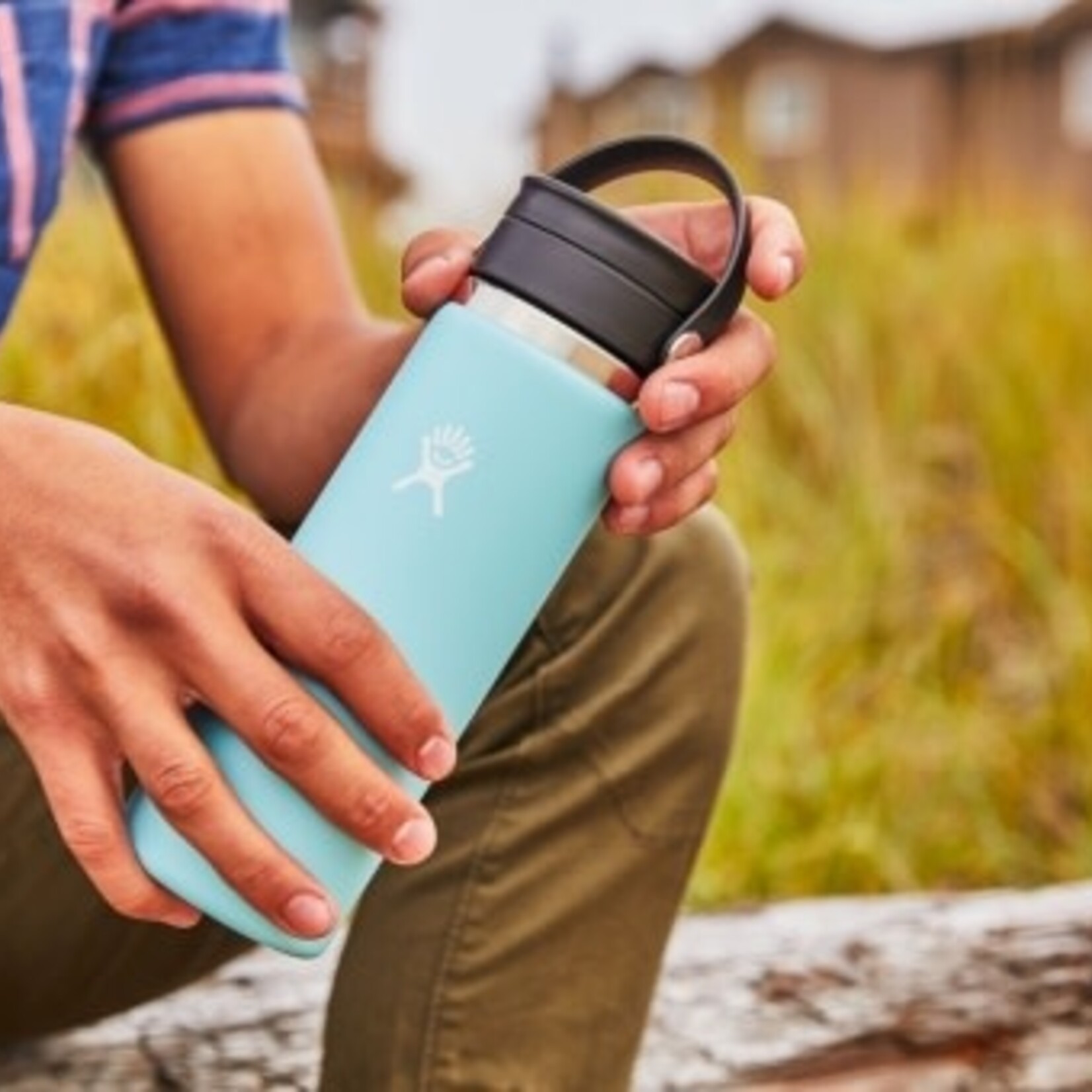 Hydro Flask North America and Distributors HYDROFLASK 20OZ WIDE FLEX SIP LID INDIGO