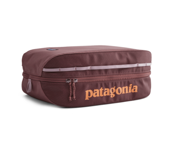 Patagonia black hole cube small hotsell