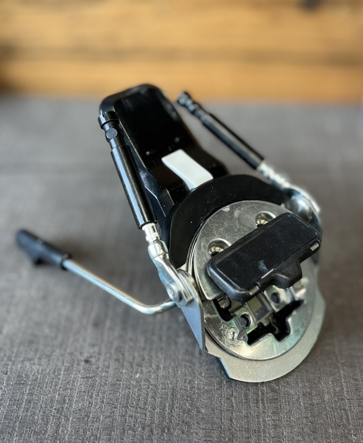 Look PIVOT B 95 (80-95mm) Alpine Binding Brake (A) - Shepherd and