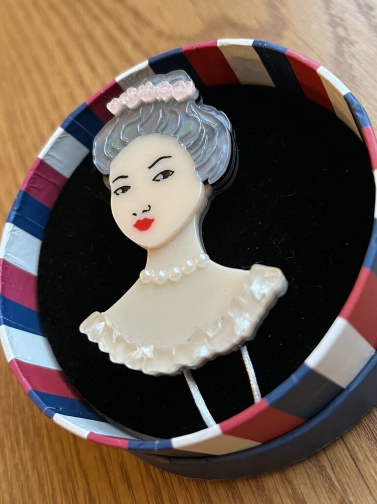Erstwilder Erstwilder Paris Holiday Marie Antoinette Brooch