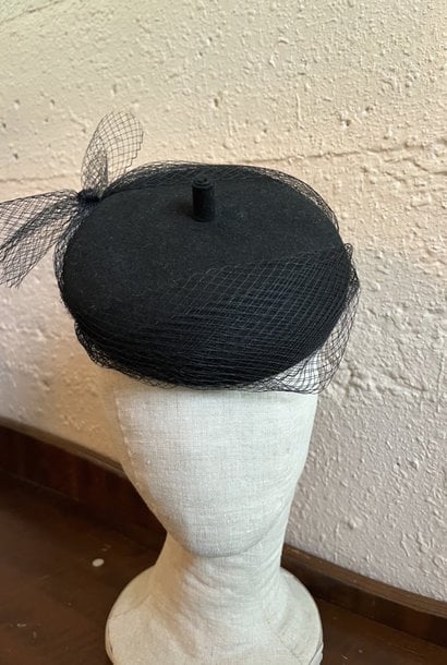 Kalico Delafay Black Felted Button Beret with Fishnet Veil