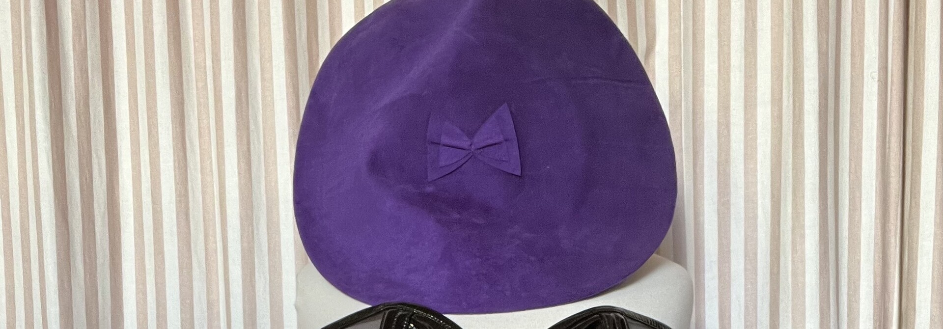 Pop Antique Large Leather Beret