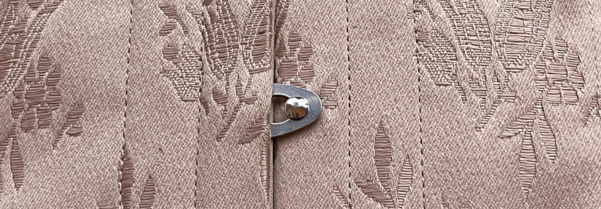 Limited Edition Fawn Tulip Broche Cincher 28