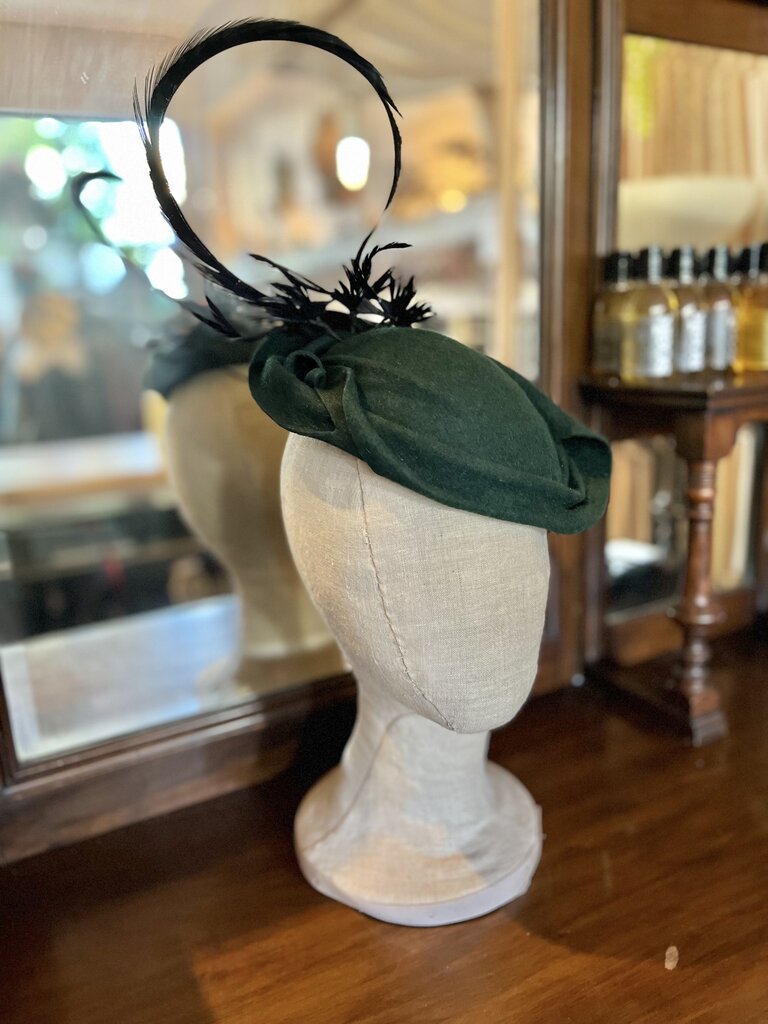 Kalico Delafay Kalico Delafay Green Sculpted Felt Hat with Vintage bird & Removeable Curled Black Pheasant Feather